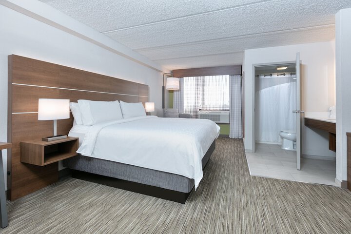 Room 30 of 70