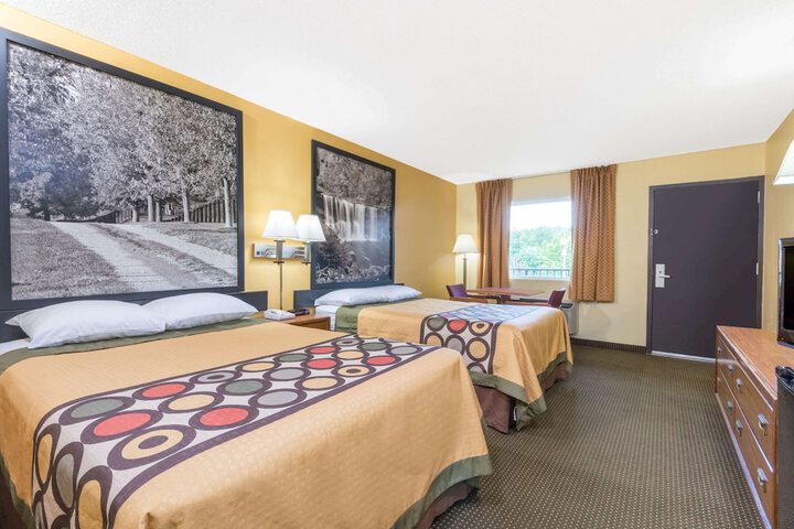 Room 13 of 17