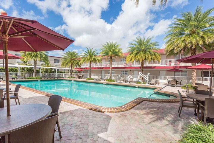 Ramada by Wyndham Miami Springs / Miami International Airport
