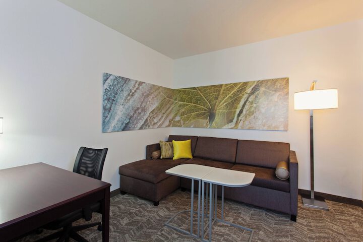 Room 20 of 28