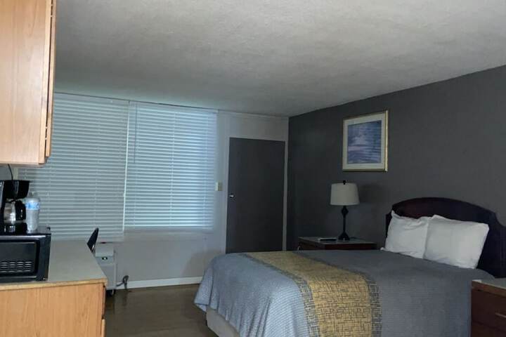 Room 32 of 35