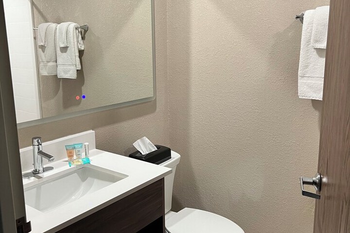 Norland Inn and Suites Roseau