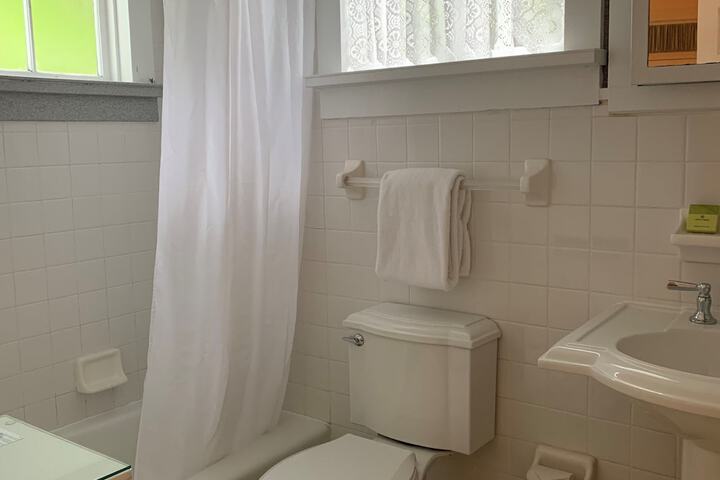 Room 14 of 60