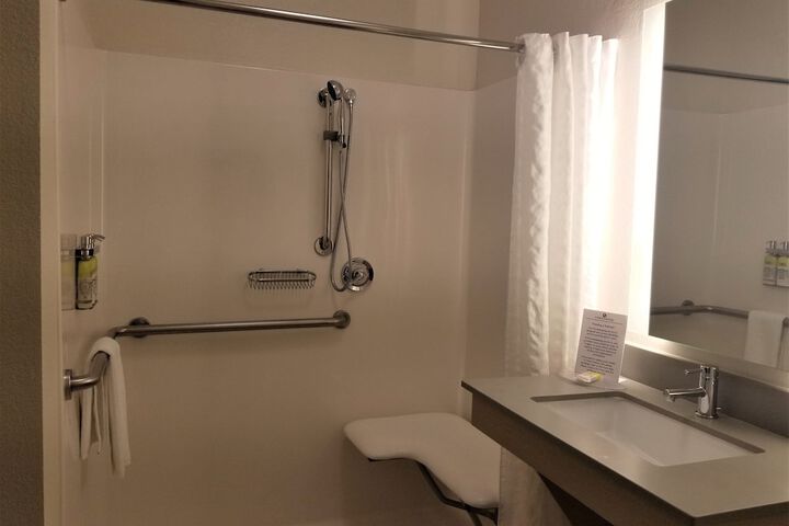 Room 44 of 59