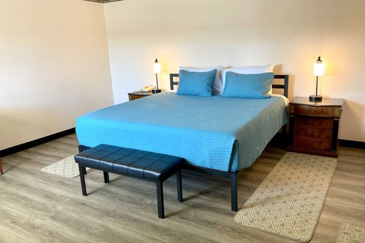 Room 104 of 125