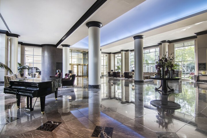 Renaissance Dallas North Hotel