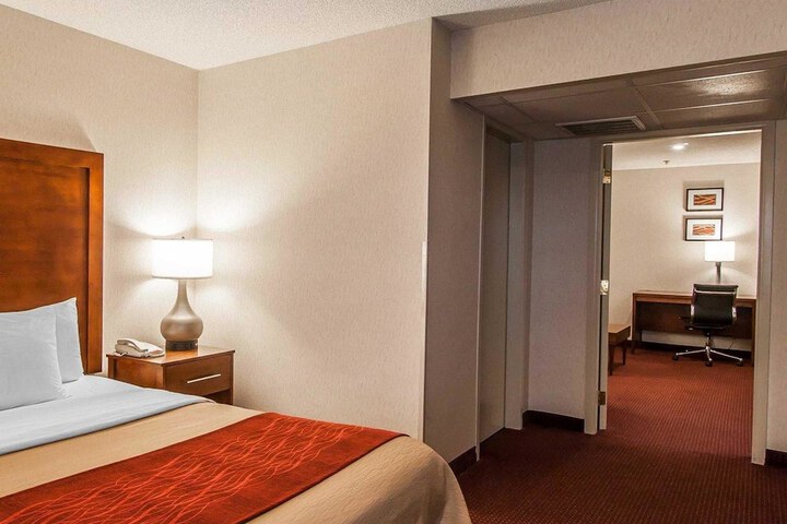 Room 44 of 90