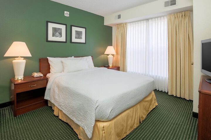 Room 21 of 31