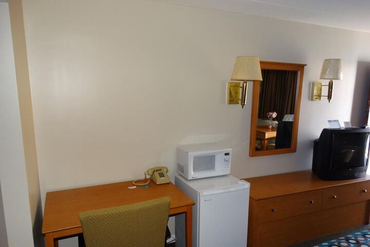 Room 12 of 24
