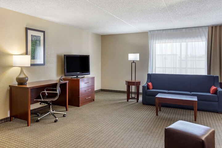 Room 52 of 74