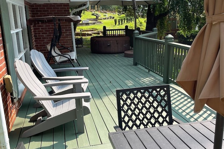 Mountain Aire Cottages Inn & Glamping