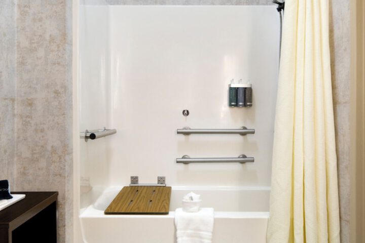 Clubhouse Hotel Suites Sioux Falls