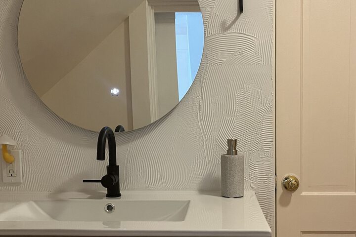 Room 23 of 35