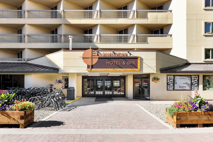 Hotel 11 of 102