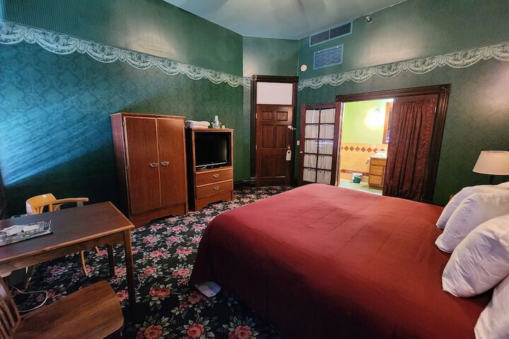 Room 20 of 27