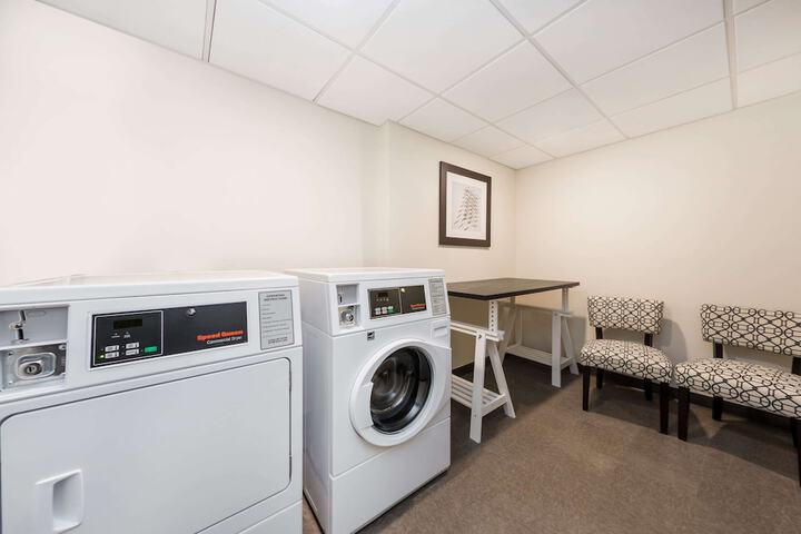 Room 11 of 25