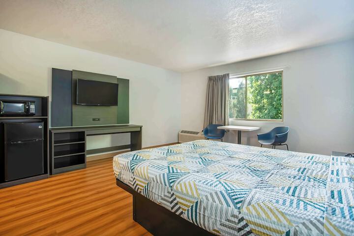 Room 16 of 20