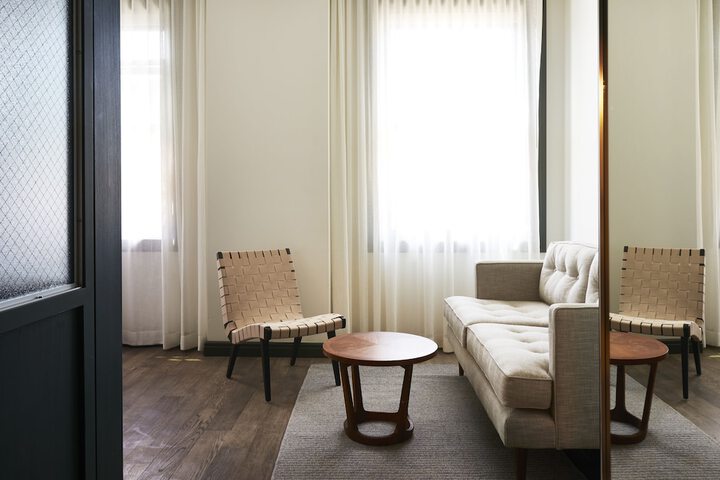 Room 35 of 88