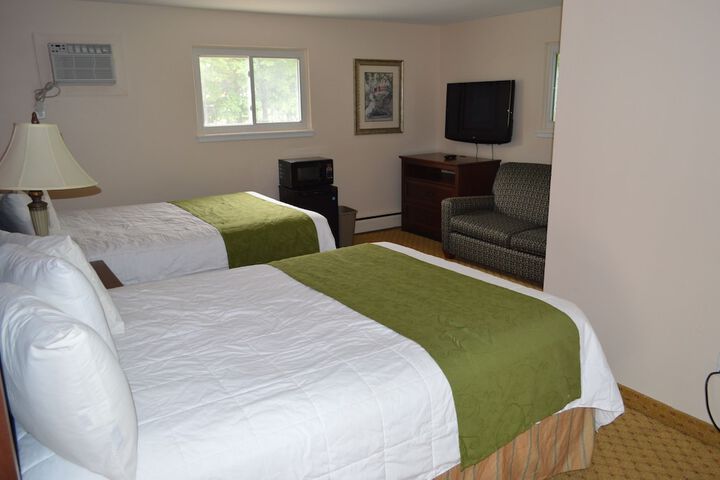 Room 10 of 14