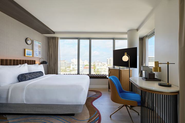 Room 25 of 59