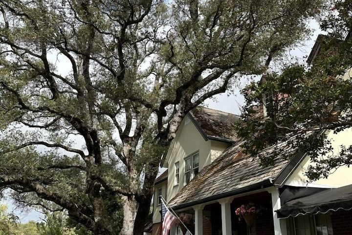 The Inn on Knowles Hill