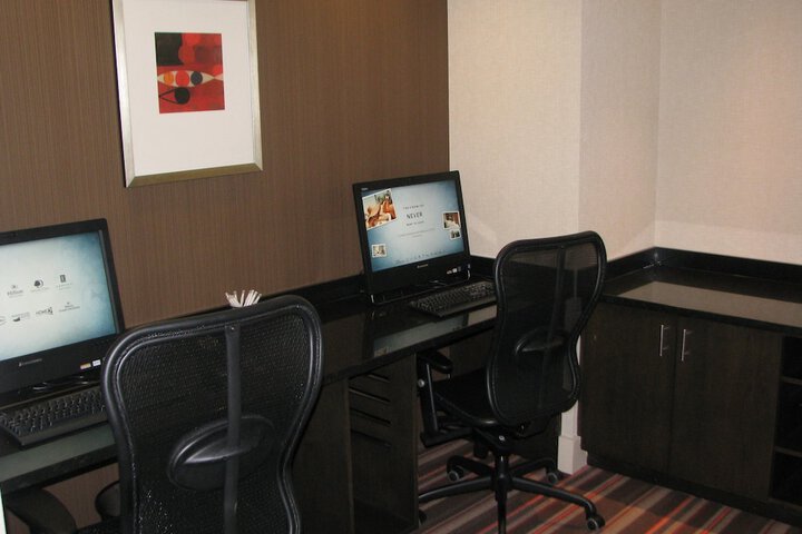 Embassy Suites Newark Airport
