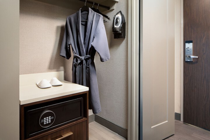 Room 41 of 73