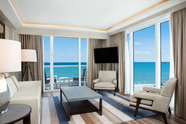 Conrad Fort Lauderdale Beach