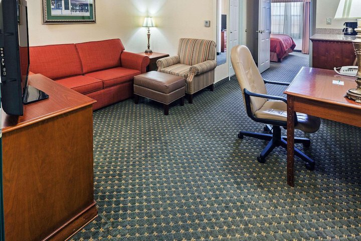 Room 11 of 19