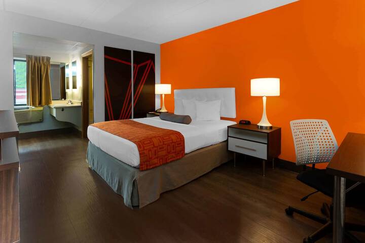 Room 5 of 15