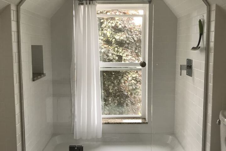 Room 21 of 49