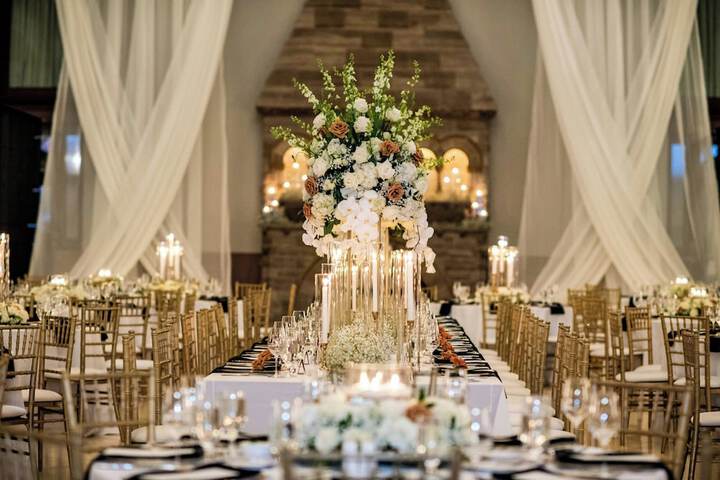 Ballroom/Hall 125 of 131