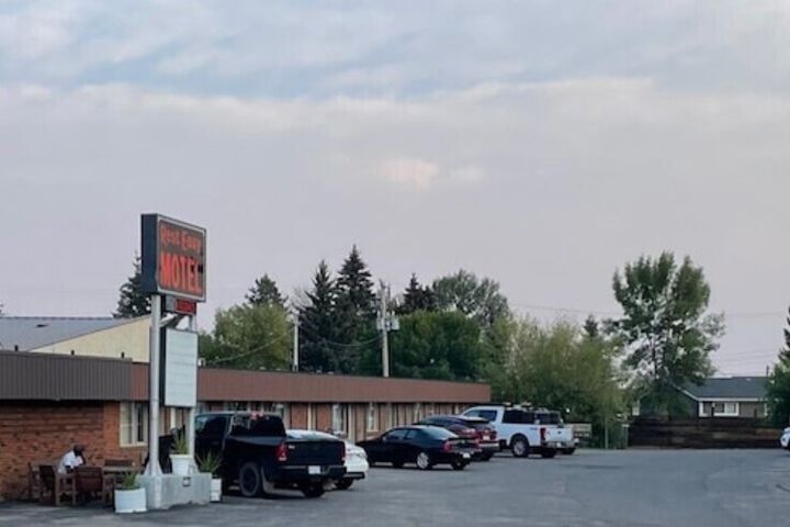 Rest Easy Motel