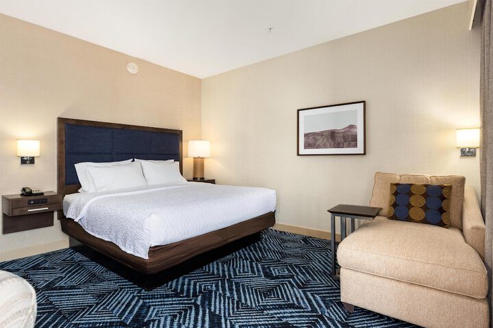 Hampton Inn & Suites Los Angeles - Glendale