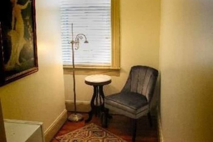 Room 5 of 14