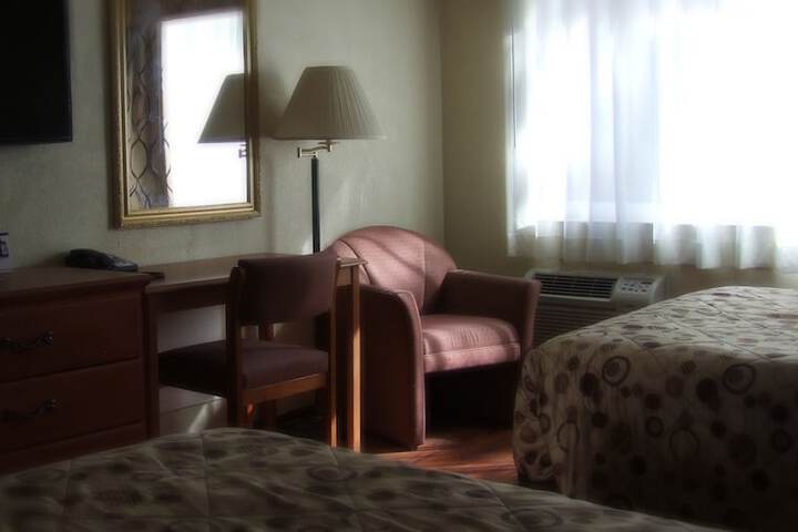 Room 27 of 37