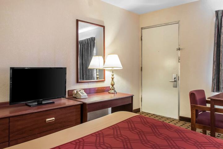 Room 33 of 78