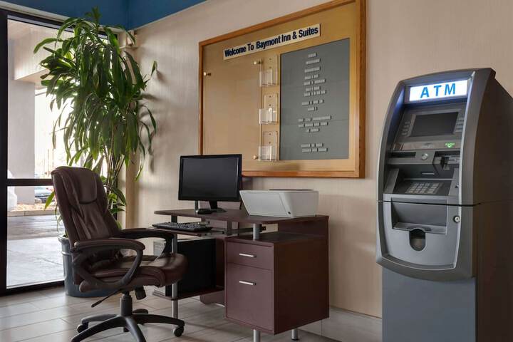 Business Center 69 of 72