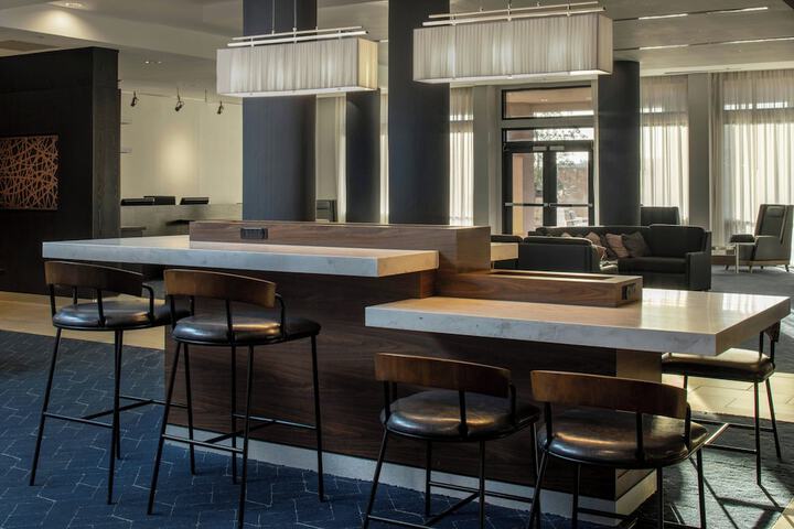 Courtyard by Marriott Jackson Airport / Pearl