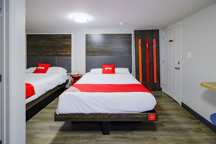 Room 9 of 23