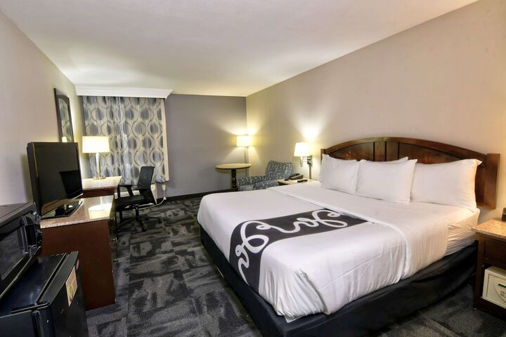 Room 16 of 30