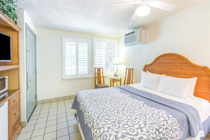 Days Inn by Wyndham Maui Oceanfront