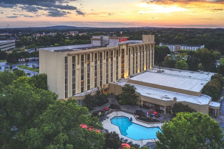 Hotel 2 of 64