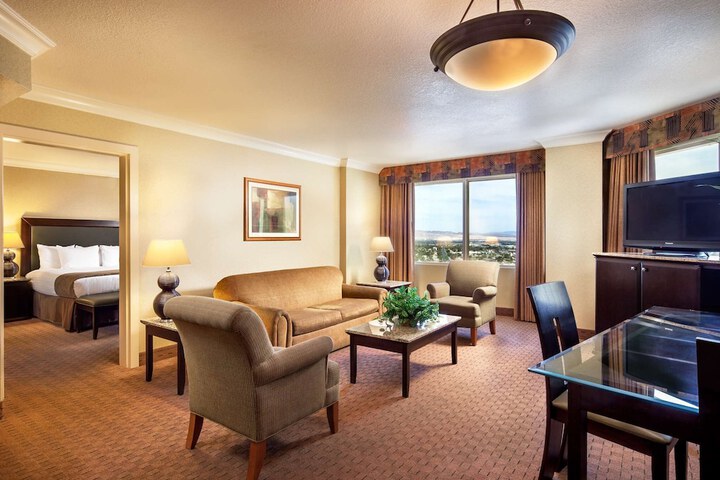 Room 32 of 143