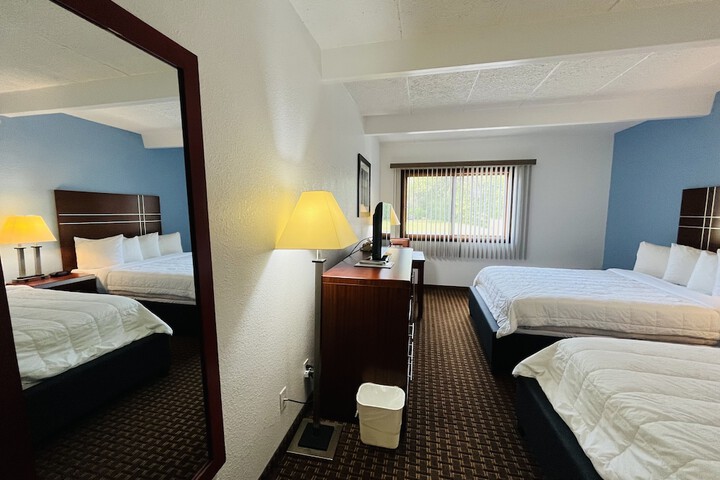 Room 6 of 7
