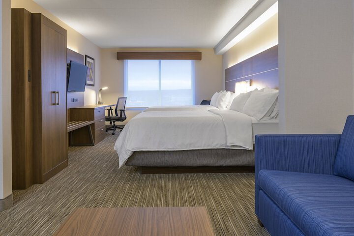 Holiday Inn Express & Suites North Bay by IHG