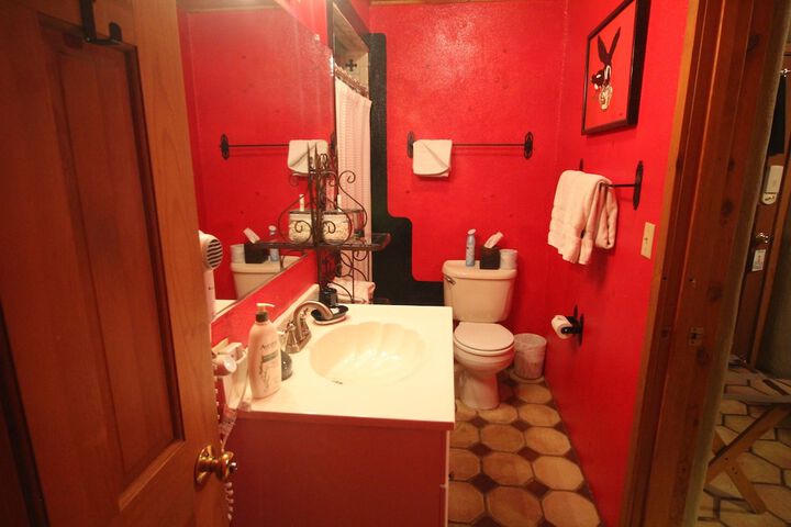 Room 73 of 149