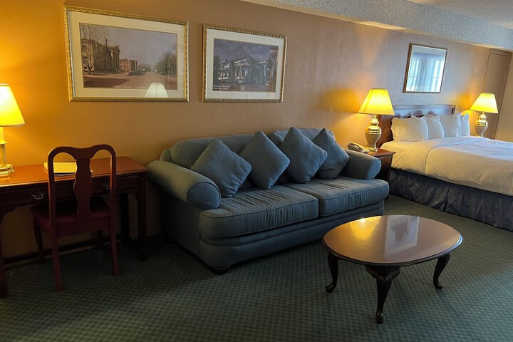 Room 8 of 26