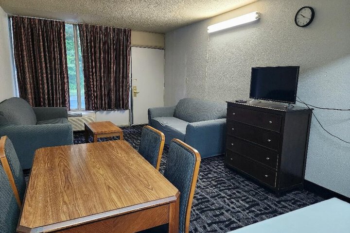 Room 19 of 30