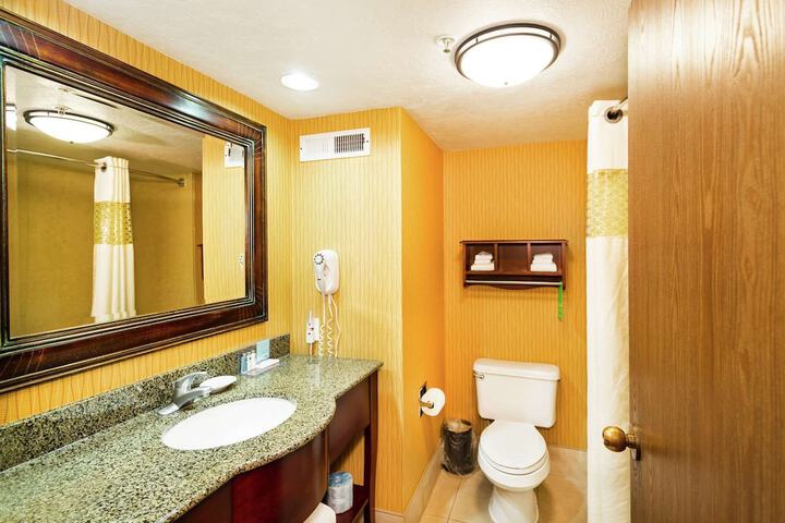 Room 40 of 59